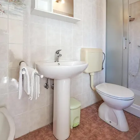 Gorgeous In With Kitchen